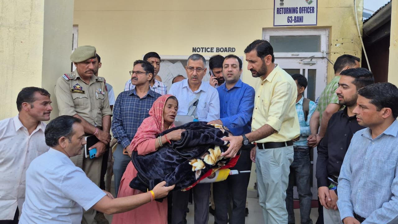 DC Kathua visits Bani sub-division, reviews post-monsoon rehabilitation measures