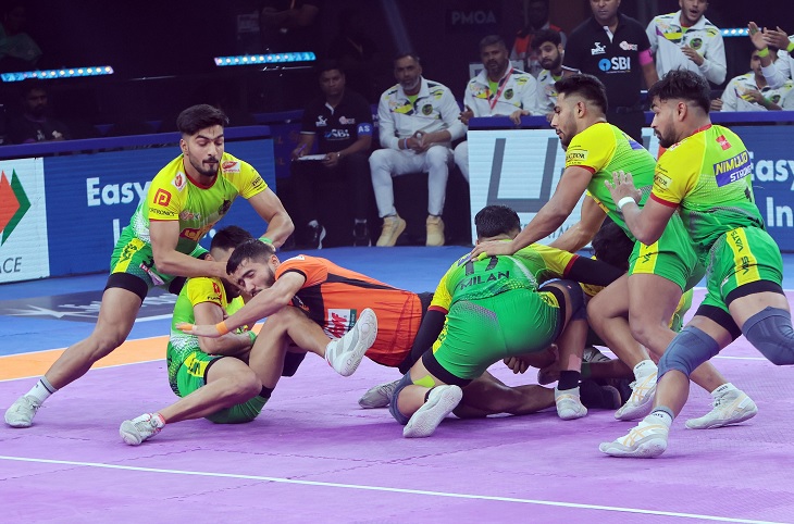 पीकेएल 12 : आखिरी पलों में यू मुंबा ने 1 अंक से पटना पाइरेट को हराया