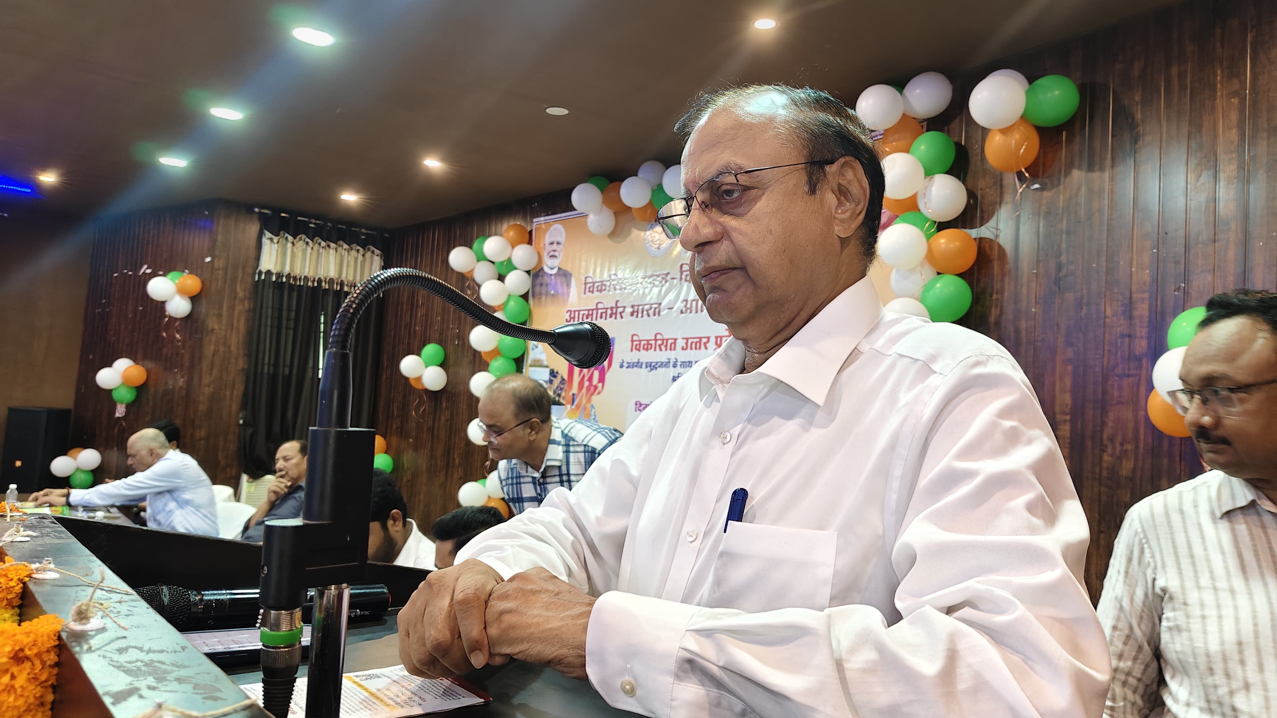 कार्यक्रम में अपने सुझाव साझा करते टीपी पाठक