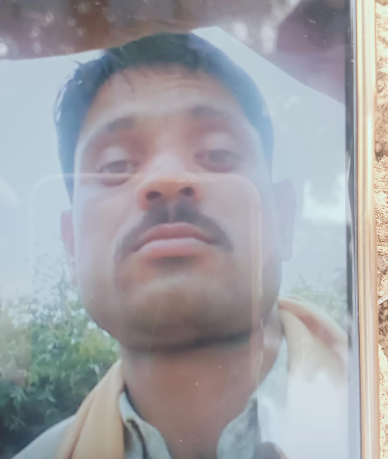 लकड़ी काटते समय मशीन से युवक की मौत लकड़ी काटते समय मशीन से युवक की मौत