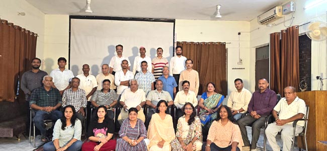 अतिथिगण एवं प्रशिक्षु अतिथिगण एवं प्रशिक्षु