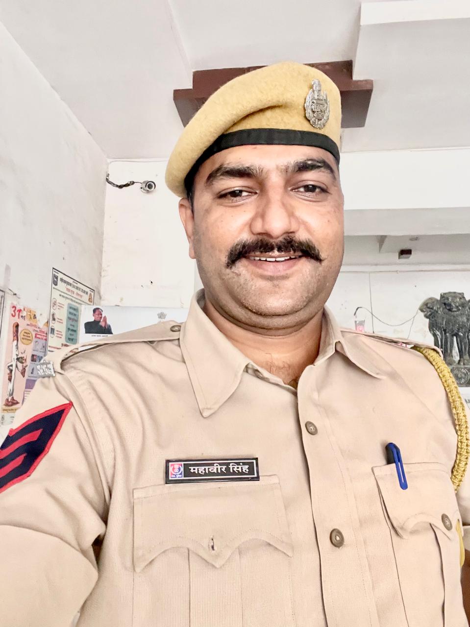 चित्तौड़गढ़ पुलिस के हेड कांस्टेबल को मिला गैलेंट्री प्रमोशन। चित्तौड़गढ़ पुलिस के हेड कांस्टेबल को मिला गैलेंट्री प्रमोशन।