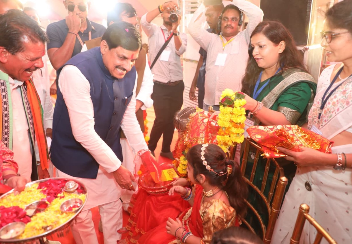 पेटलावद में आयोजित कार्यक्रम में सीएम डॉ यादव
