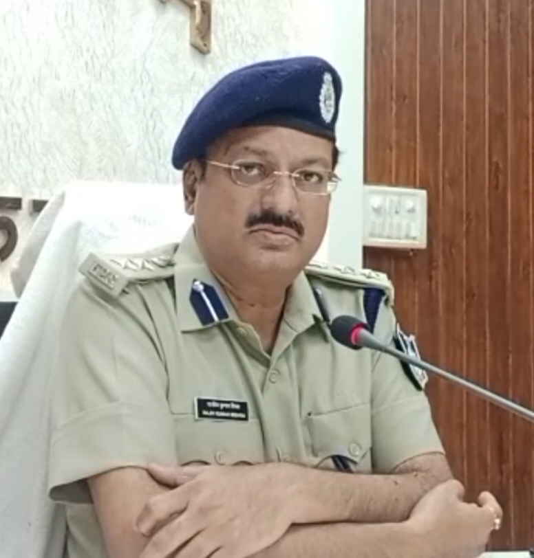 अशोकनगर: यातायात व्यवस्था को सुधारेंगे, पत्रकारों पर बिना जांच प्रकरण दर्ज नहीं होंगे: एसपी मिश्रा अशोकनगर: यातायात व्यवस्था को सुधारेंगे, पत्रकारों पर बिना जांच प्रकरण दर्ज नहीं होंगे: एसपी मिश्रा