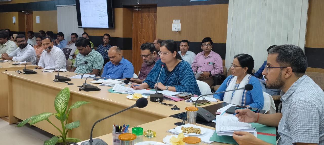 बेसिक शिक्षा विभाग द्वारा संचालित कार्यक्रमों की समीक्षा बैठक लेते सीडीओ पवन कुमार मीण बेसिक शिक्षा विभाग द्वारा संचालित कार्यक्रमों की समीक्षा बैठक लेते सीडीओ पवन कुमार मीण