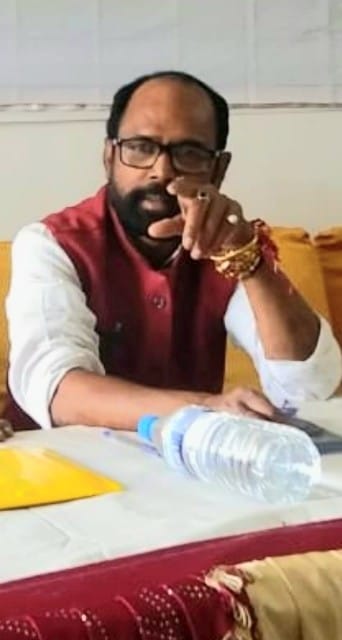 विजय आनंद नायक की फाइल फोटो विजय आनंद नायक की फाइल फोटो