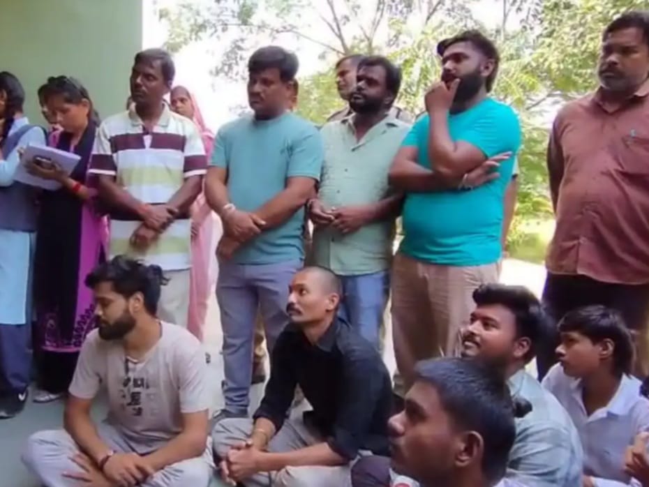कलावा काटे,विरोध पर मांगी माफी