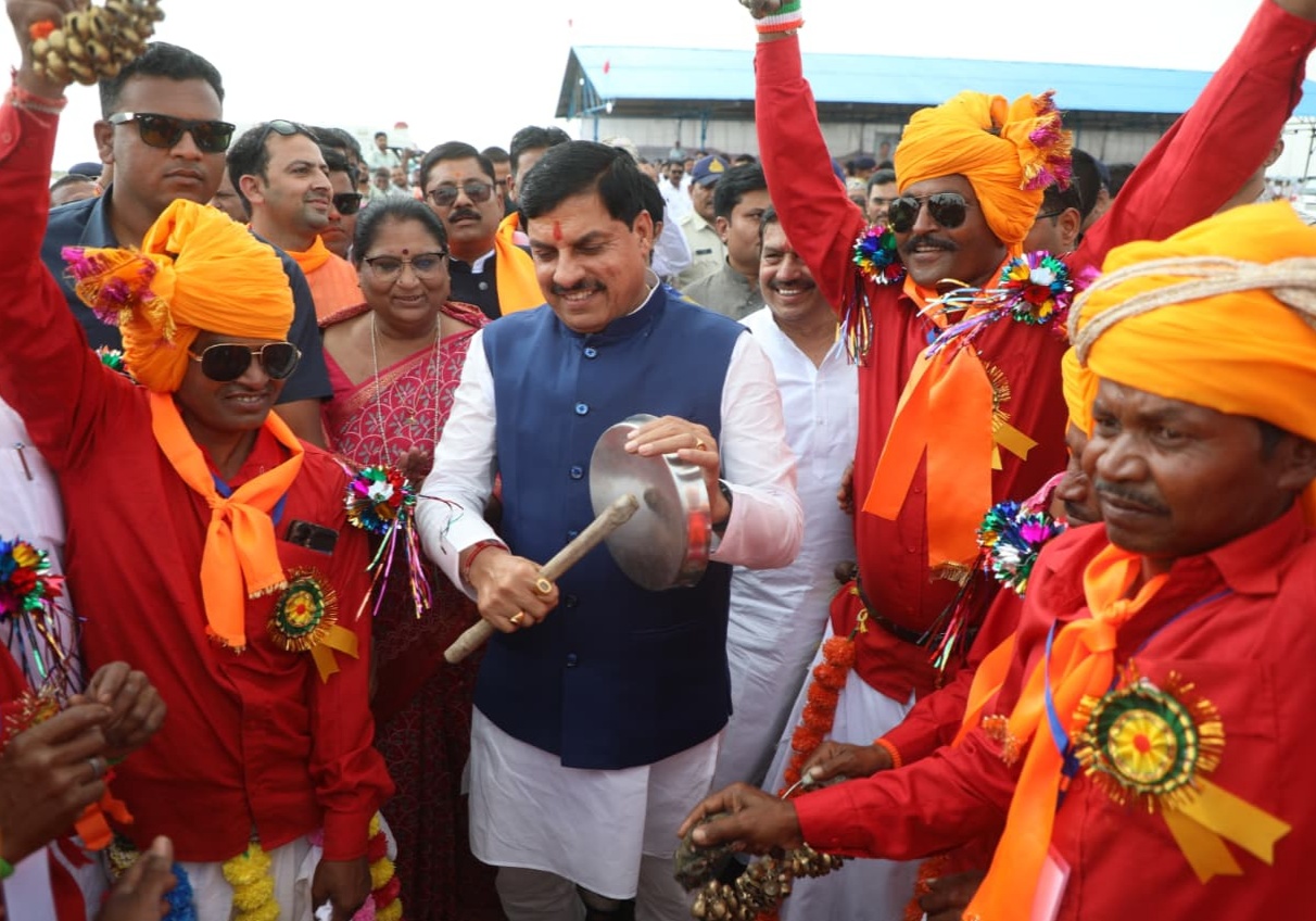 पेटलावद में आयोजित कार्यक्रम में सीएम डॉ यादव