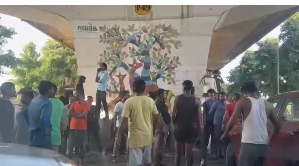 कंस्ट्रक्शन साइट पर काम करने वाले मजदूर की संदिग्ध परिस्थितियों में मौत, साथियों ने लगाया जाम