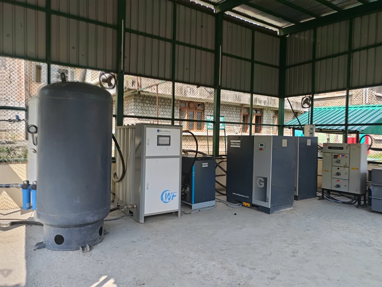 करसोग अस्पताल में लगा आक्सिजन प्लांट। करसोग अस्पताल में लगा आक्सिजन प्लांट।