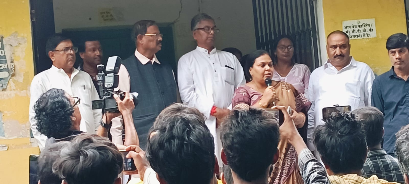 रायशुमारी में आए पर्यवेक्षक एवं अन्य रायशुमारी में आए पर्यवेक्षक एवं अन्य