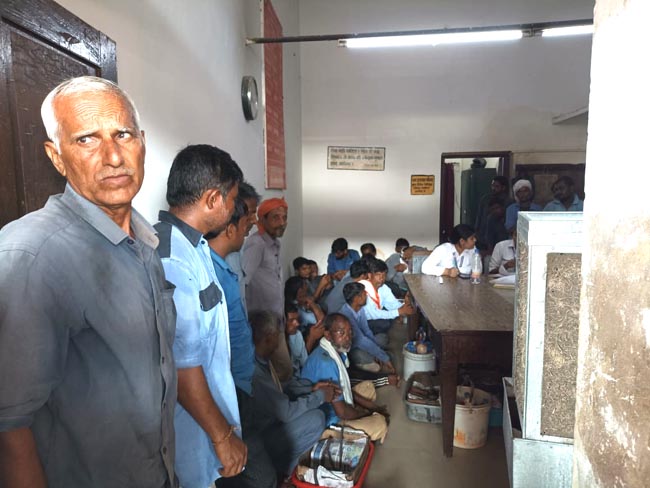 पकड़े गये अनधिकृत वेंडर पकड़े गये अनधिकृत वेंडर