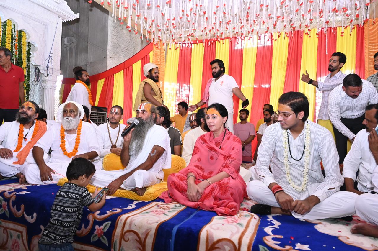 उपमुख्यमंत्री दीया कुमारी पहुंचीं खोजी पीठ त्रिवेणी धाम शाहपुरा
