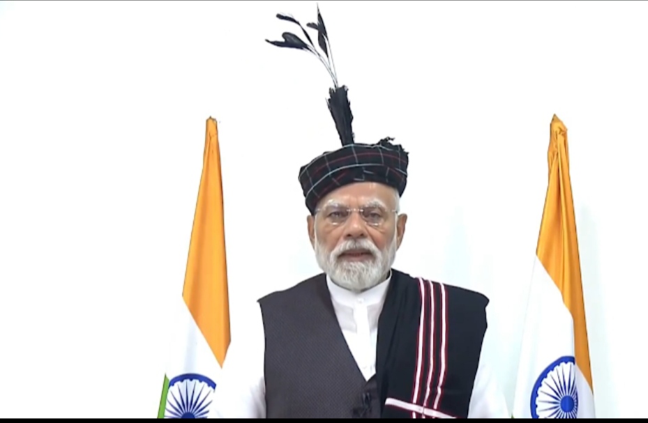 प्रधानमंत्री नरेंद्र मोदी मिजोरम में कार्यक्रम को संबंधित करते हुए प्रधानमंत्री नरेंद्र मोदी मिजोरम में कार्यक्रम को संबंधित करते हुए