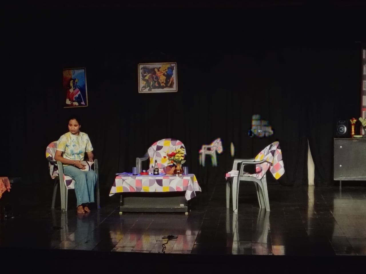 नाटक का मंचन