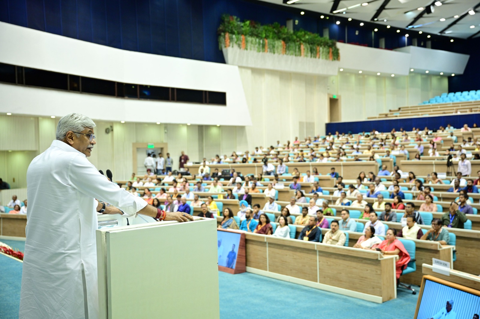 केन्द्रीय मंत्री गजेन्द्र सिंह शेखावत अपना संबोधन देते हुए केन्द्रीय मंत्री गजेन्द्र सिंह शेखावत अपना संबोधन देते हुए