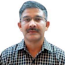 कुमाऊं विश्वविद्यालय के कुलसचिव डॉ. मंगल सिंह मंद्रवाल।