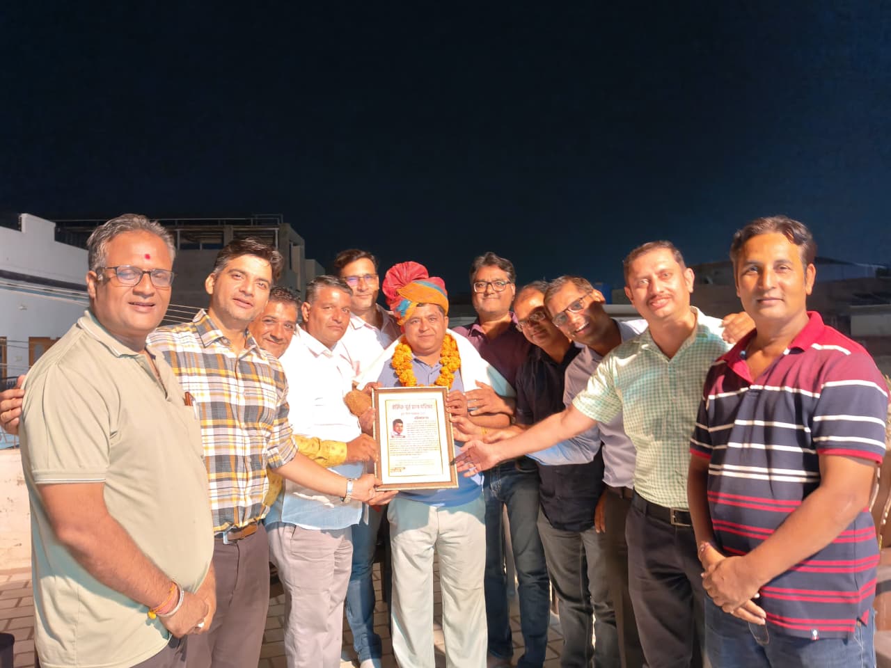 धरोहरों की वुडन रेप्लिका बनाकर एशिया बुक ऑफ़ वर्ल्ड रिकॉर्डधारी कृष्ण कांत को 'युवा गौरव सम्मान'