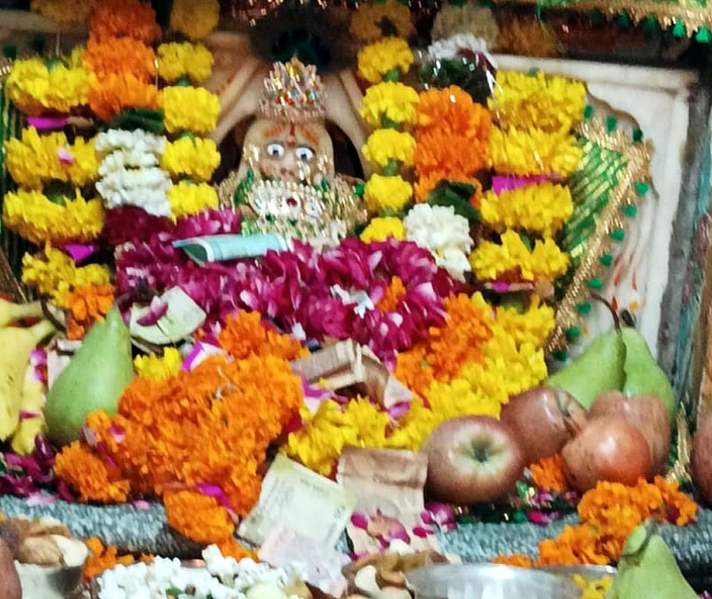 क्षेत्रपाल पूजन एवं ध्वजा रोहण से शुरू होगा महालक्ष्मी उत्सव : 101 दीपक से महाआरती एवं अन्य कार्यक्रम आयोजित होंगे क्षेत्रपाल पूजन एवं ध्वजा रोहण से शुरू होगा महालक्ष्मी उत्सव : 101 दीपक से महाआरती एवं अन्य कार्यक्रम आयोजित होंगे
