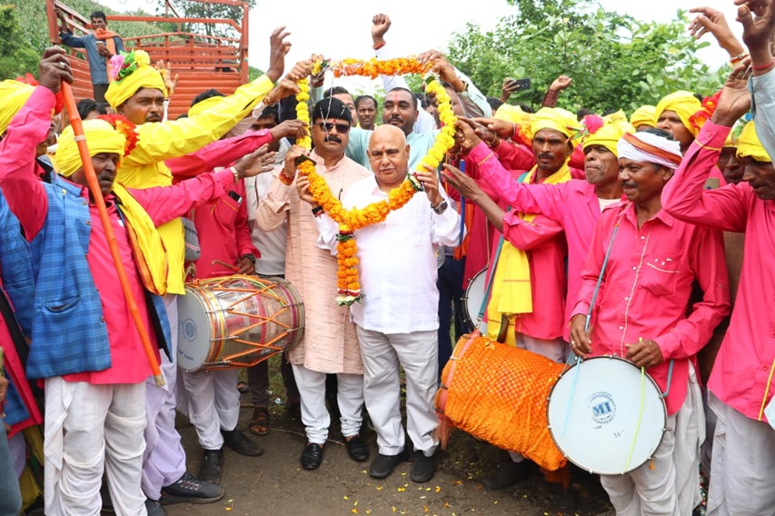 भाजपा प्रदेशाध्यक्ष हेमंत खंडेलवाल आठनेर रैली में भाजपा प्रदेशाध्यक्ष हेमंत खंडेलवाल आठनेर रैली में