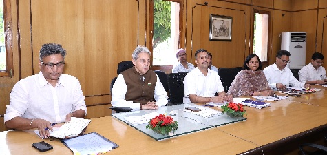 ग्रामीण एवं शहरी सेवा शिविरों में आए हर व्यक्ति की समस्या का निस्तारण हो, जिलों को बेहतर प्रदर्शन पर मिले पहचान : मुख्य सचिव