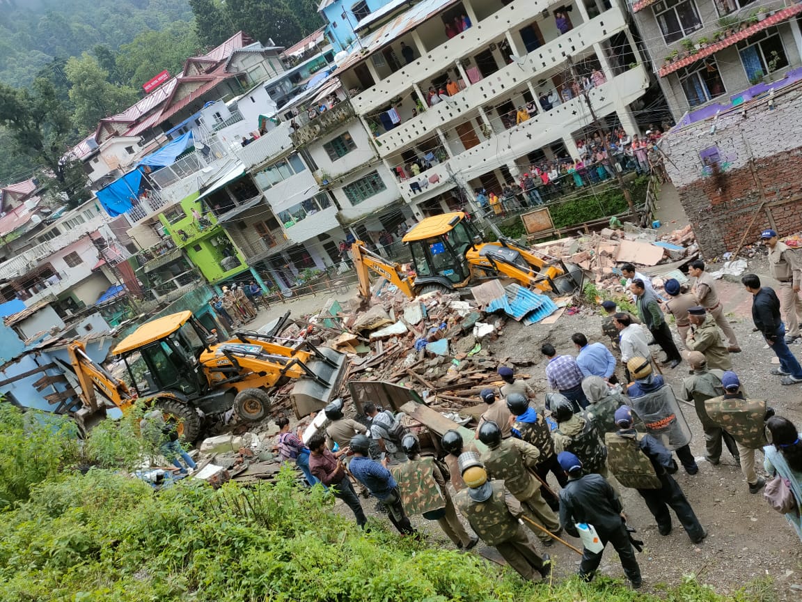 शत्रु संपत्ति।