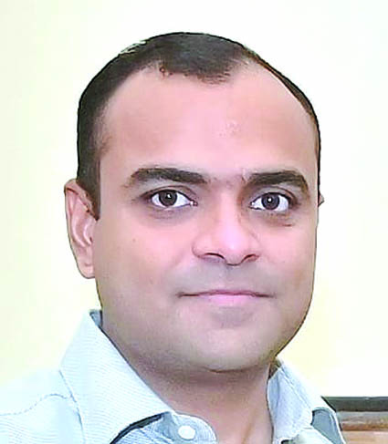 डीएम मयूर दीक्षित डीएम मयूर दीक्षित