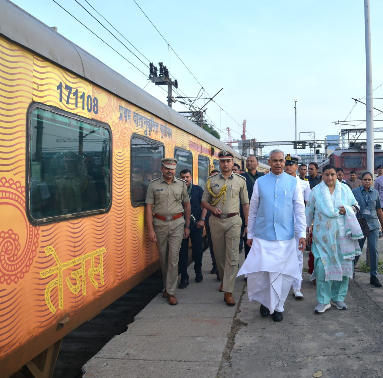 राज्यपाल आचार्य देवव्रत