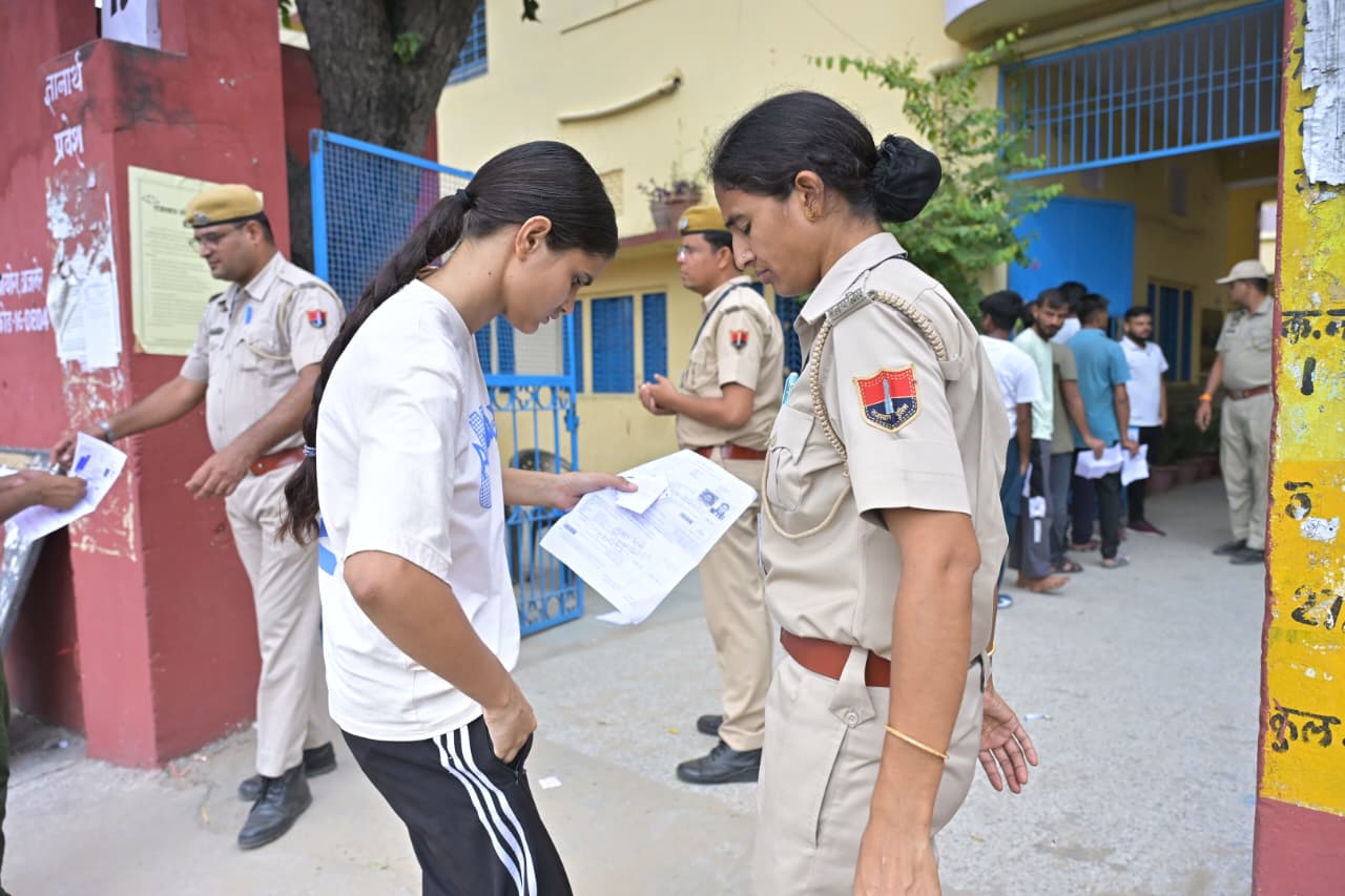 राजस्थान पुलिस कांस्टेबल भर्ती परीक्षा सम्पन्न: 3.76 लाख से अधिक उम्मीदवारों ने आजमाया भाग्य राजस्थान पुलिस कांस्टेबल भर्ती परीक्षा सम्पन्न: 3.76 लाख से अधिक उम्मीदवारों ने आजमाया भाग्य