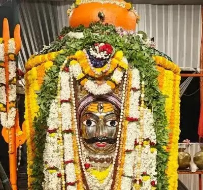 बाबा लाट भैरव का सजा दरबार