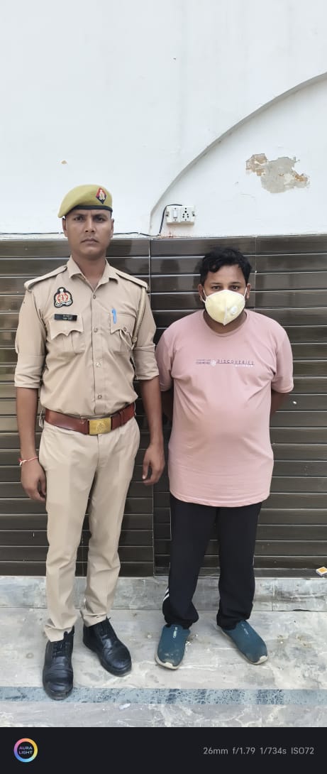 पुलिस हिरासत में युवक