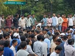 सतना-पन्ना मार्ग पर किसानों ने लगाया जाम