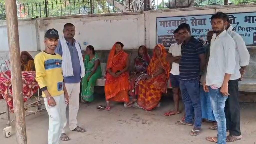 मृतक के परिजन