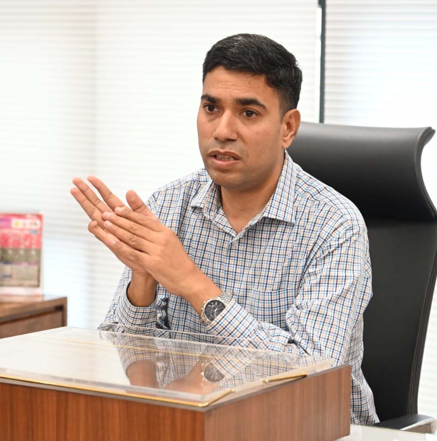 निगमायुक्त प्रदीप दहिया।