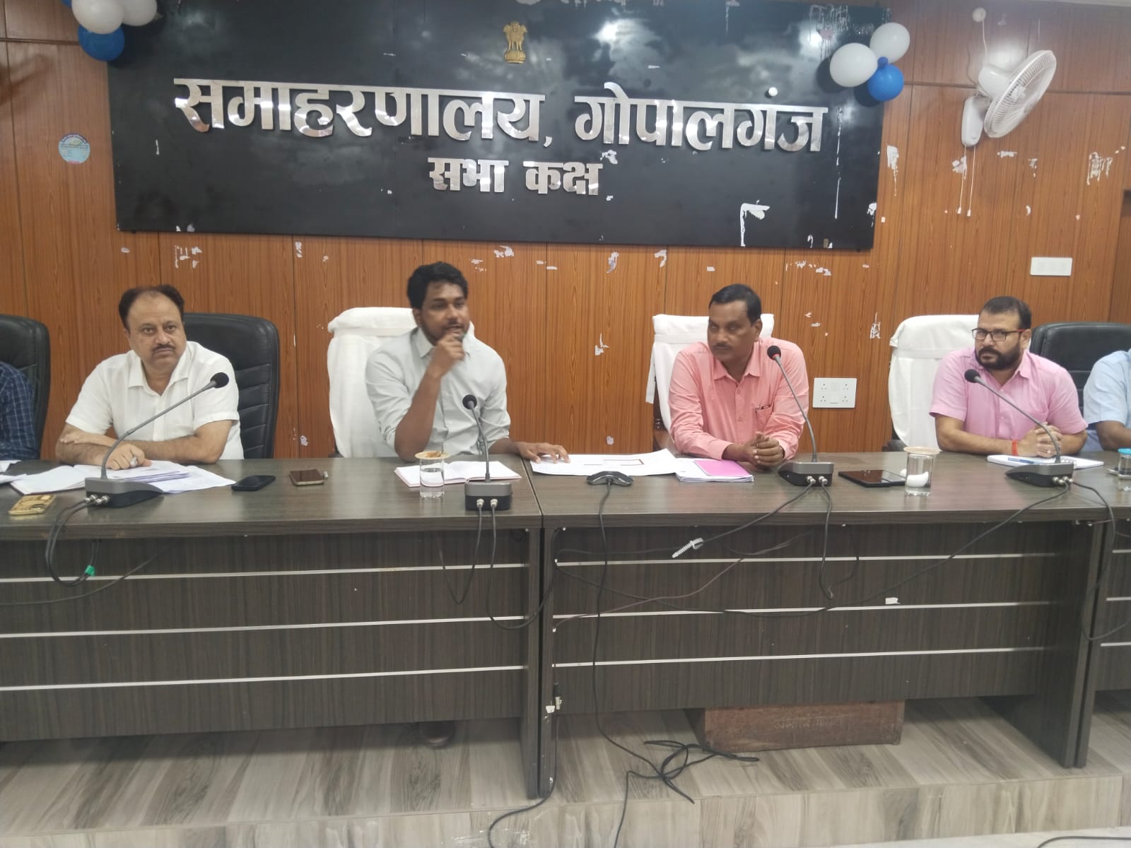सीएम के आगमन को लेकर baithak सीएम के आगमन को लेकर baithak