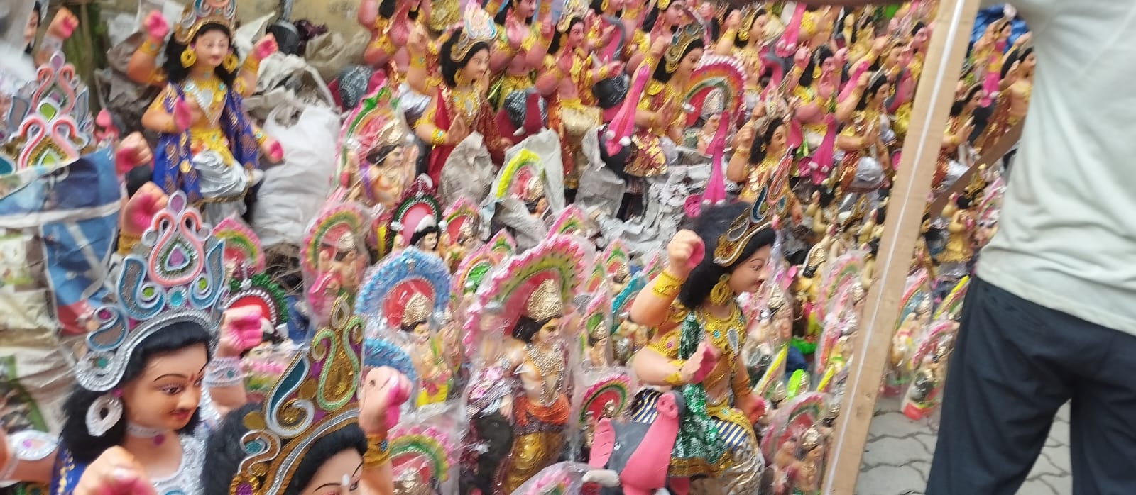 लगातार बारिश से मुश्किल में विश्वकर्मा लगातार बारिश से मुश्किल में विश्वकर्मा