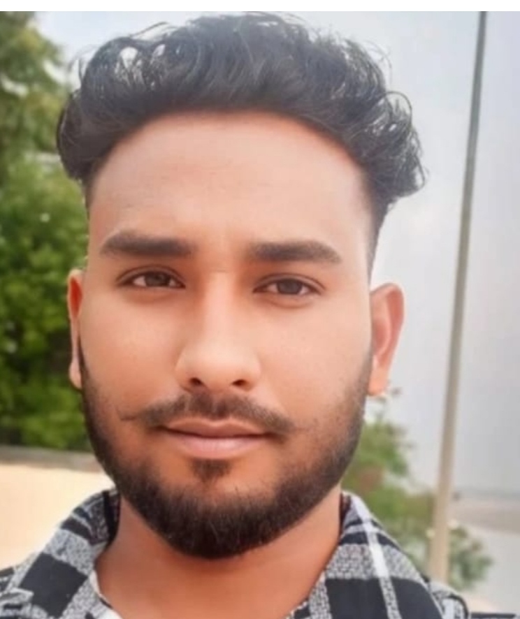 मृतक गोलू की फाइल फोटो।