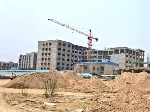 निर्माणाधीन मेडिकल कालेज की फोटो