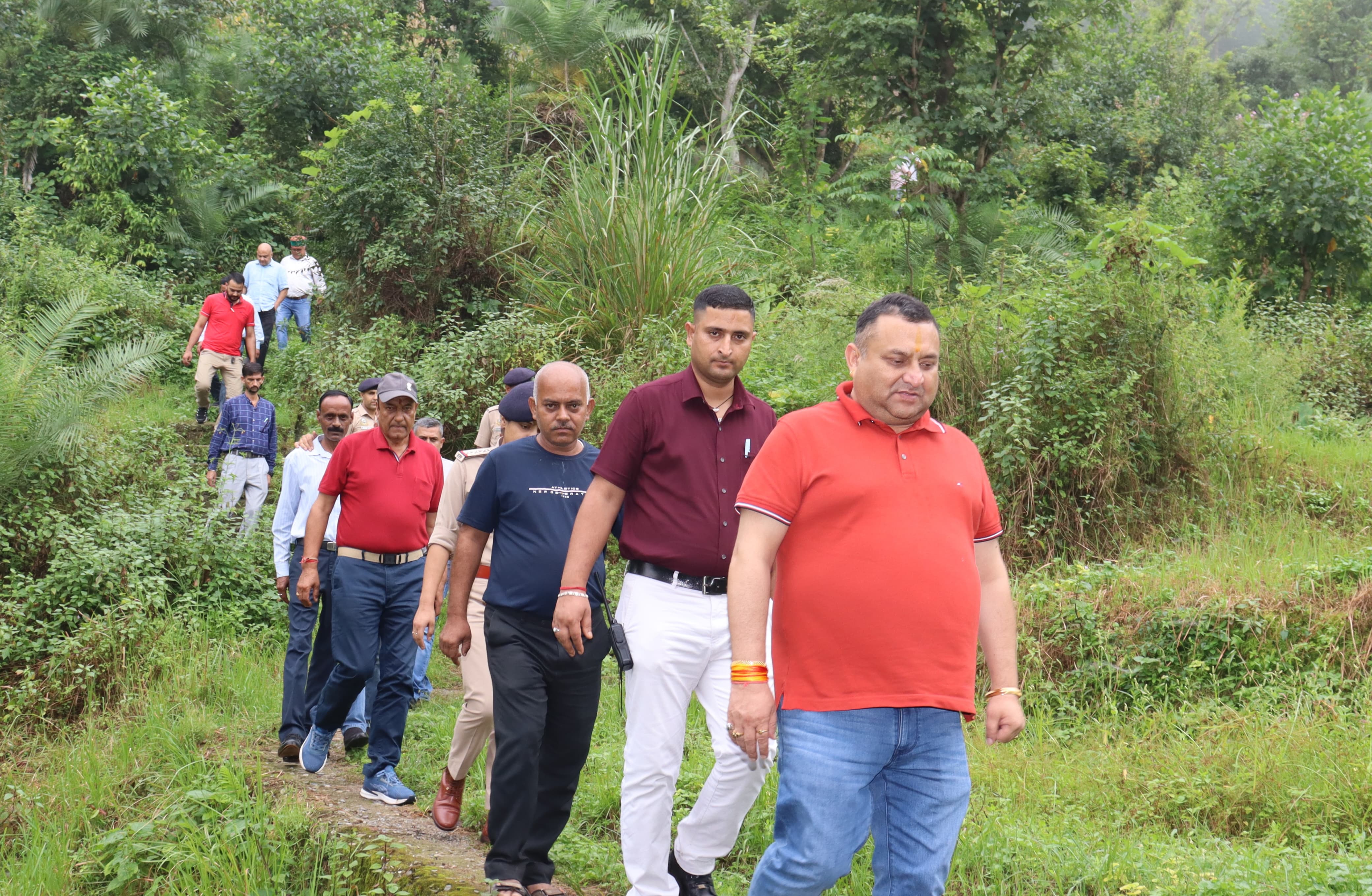 विधानसभा उपाध्यक्ष ने धारटीधार क्षेत्र के गांवों का दौरा कर जानी लोगों की समस्याएं