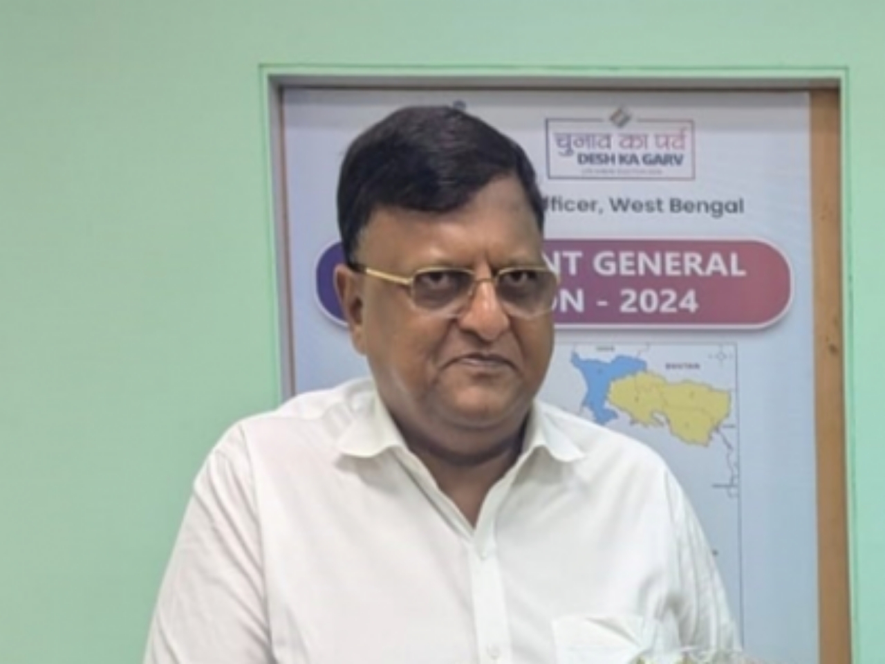 चुनाव अधिकारी चुनाव अधिकारी