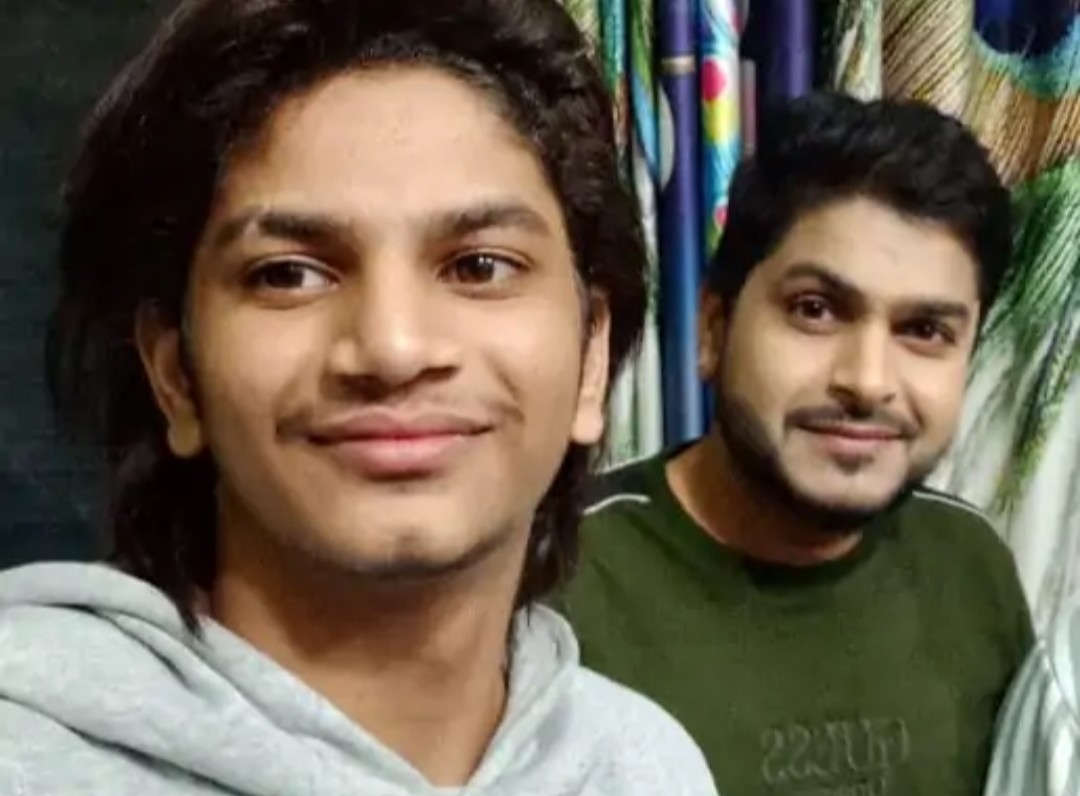 जीवन और अश्वनी का फाइल फोटो।