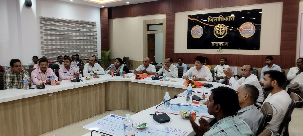 विश्वकर्मा दिवस को टूलकिट वितरण कार्यक्रम का छाया चित्र