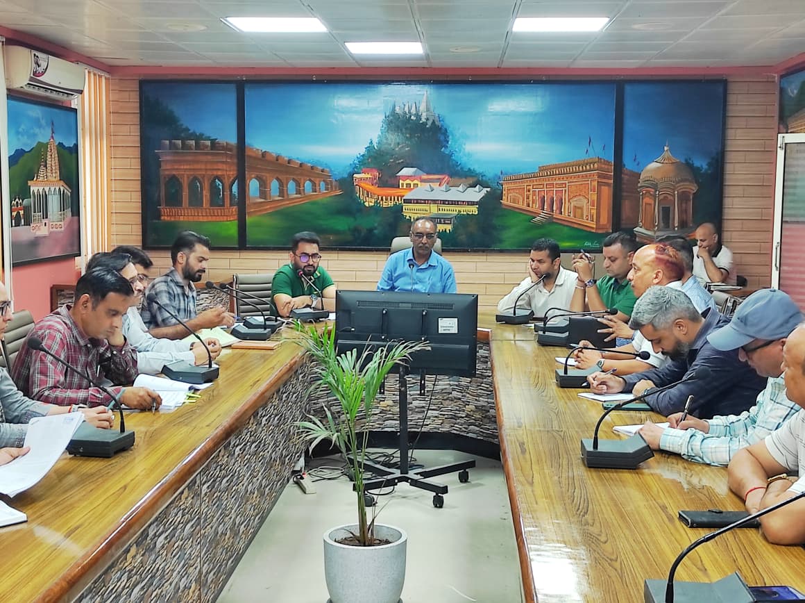 उपायुक्त अमरजीत सिंह ने सभी संबंधित विभागों के अधिकारियों को दिए निर्देश