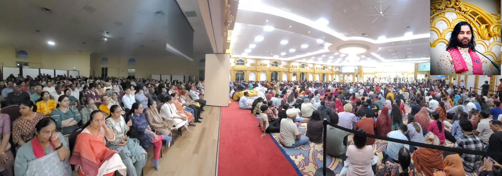 प्रवचन करते हुए देवकीनंदन महाराज