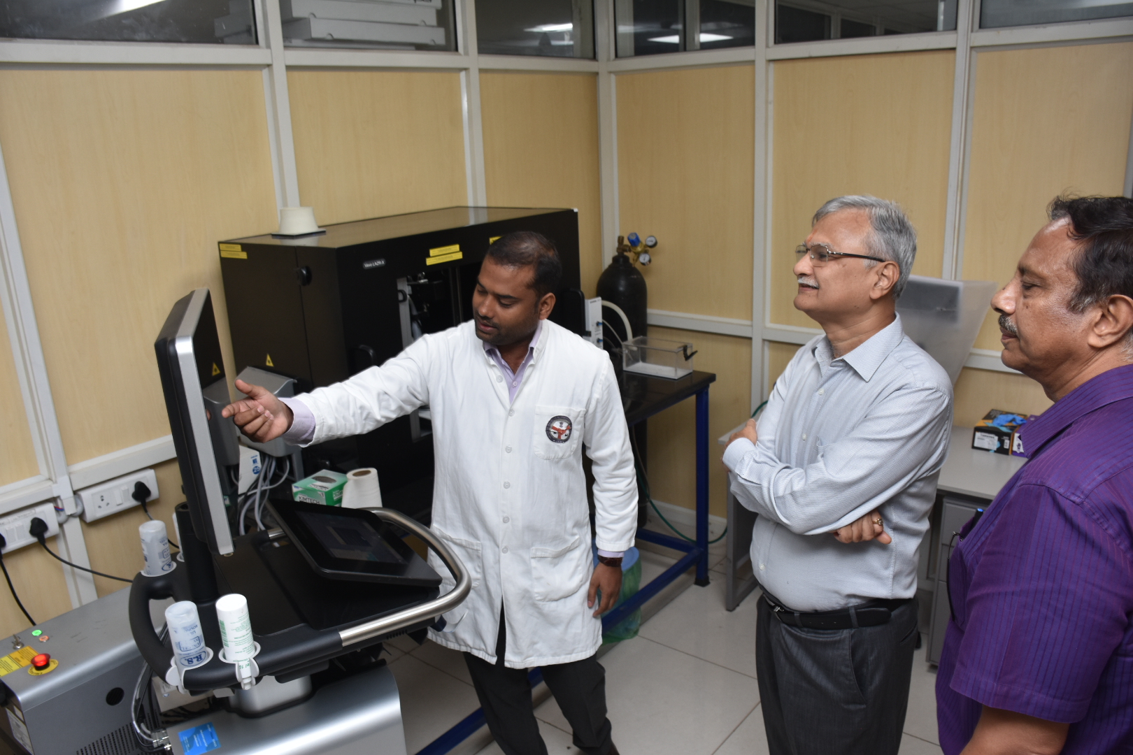 बीएचयू कुलपति  सेंट्रल डिस्कवरी सेंटर में