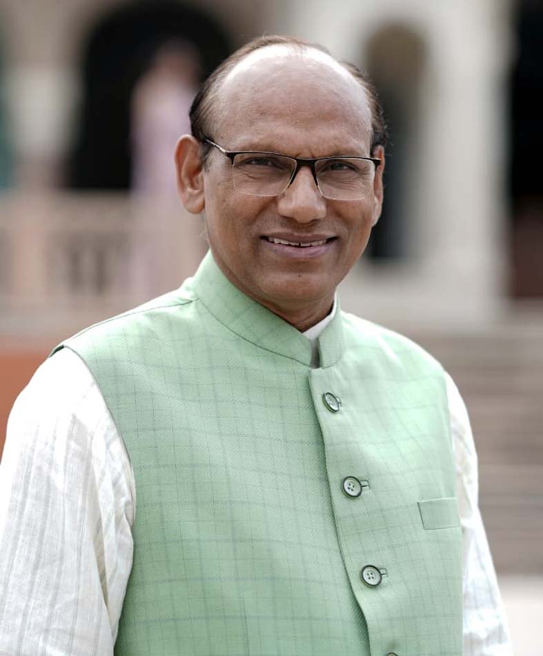 एडवोकेट लाल बहादुर खोवाल।