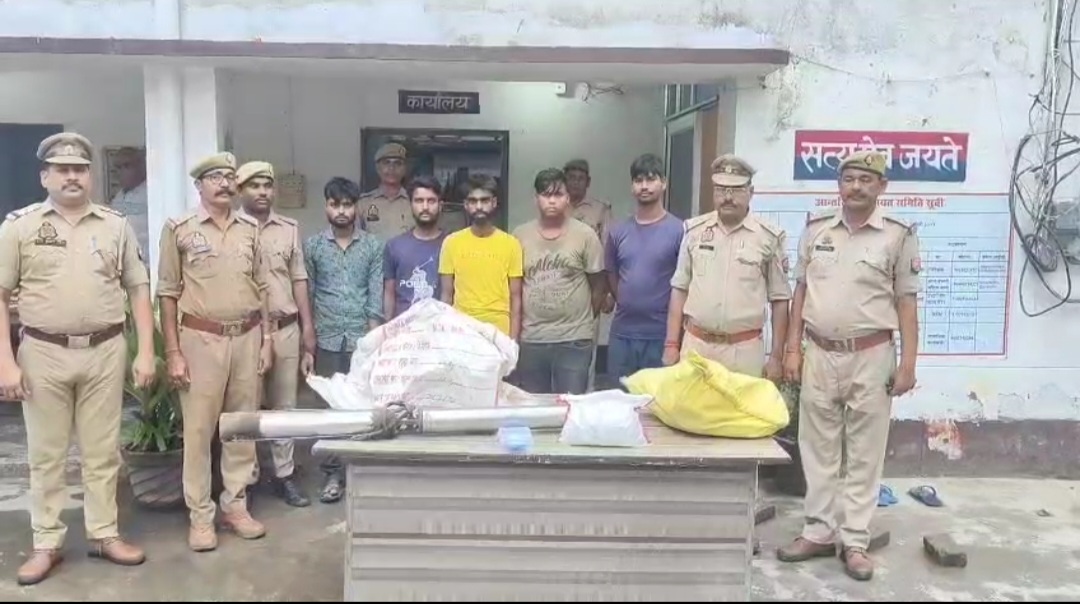 पुलिस की गिरफ्त में शातिर अपराधी