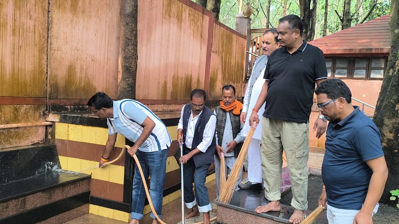 सेवा पखवाड़ा के अंतर्गत सफाई अभियान जारी