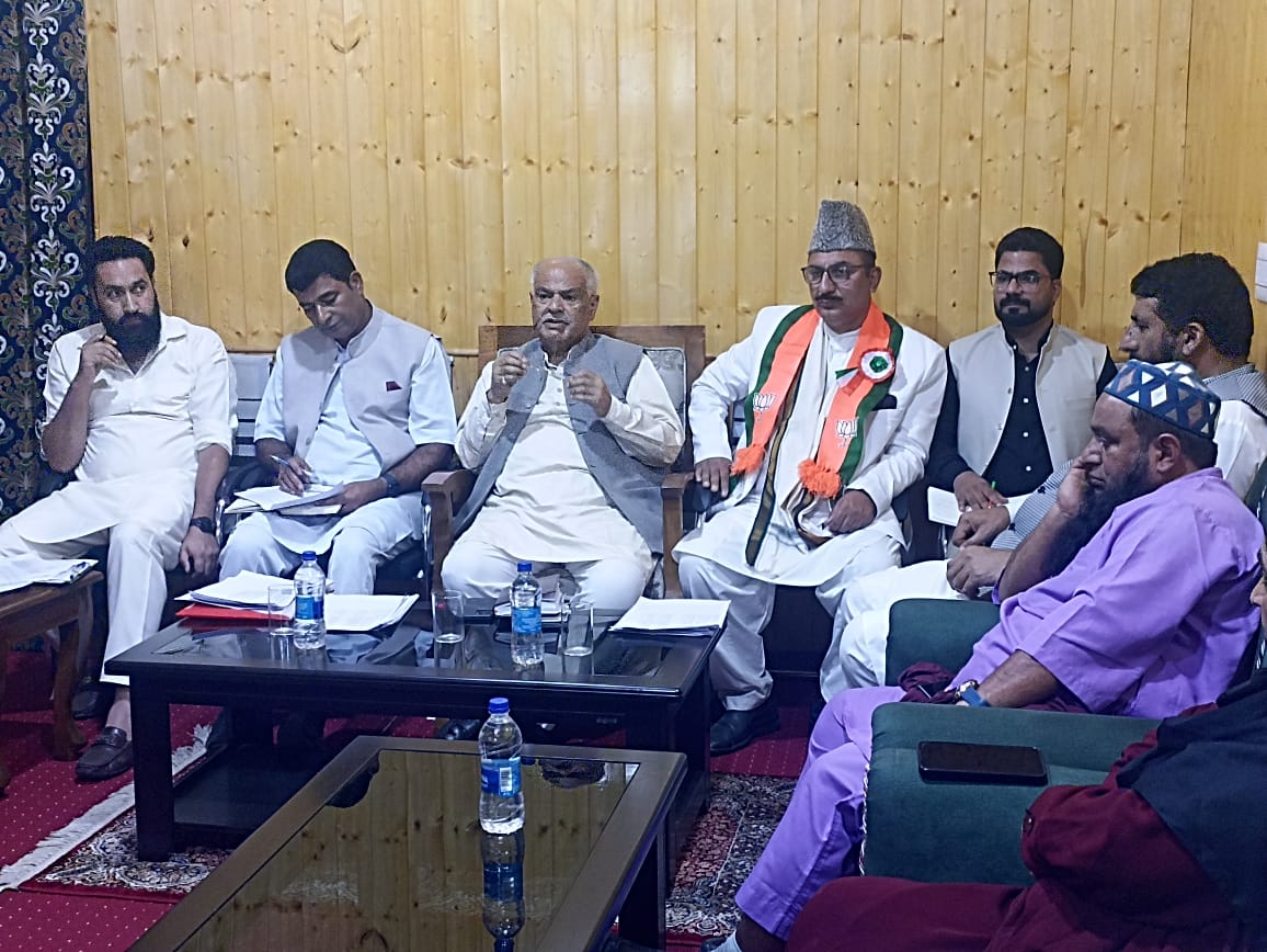 अशोक कौल ने कुपवाड़ा में भाजपा बैठक की अध्यक्षता की