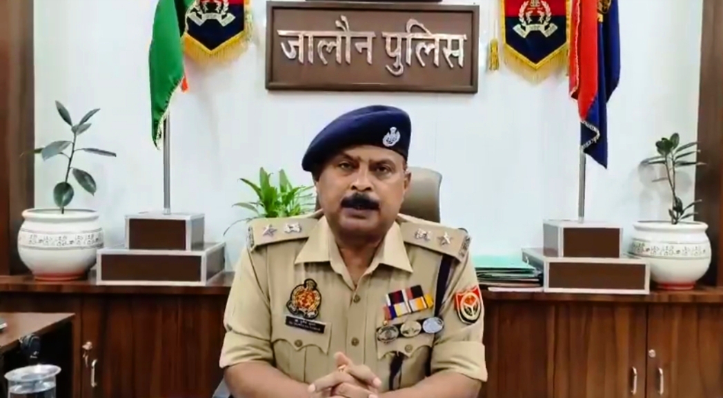 जानकारी देते पुलिस अधीक्षक जानकारी देते पुलिस अधीक्षक
